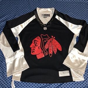 Reebok Chicago Blackhawks Women’s Hockey Jersey Size Medium